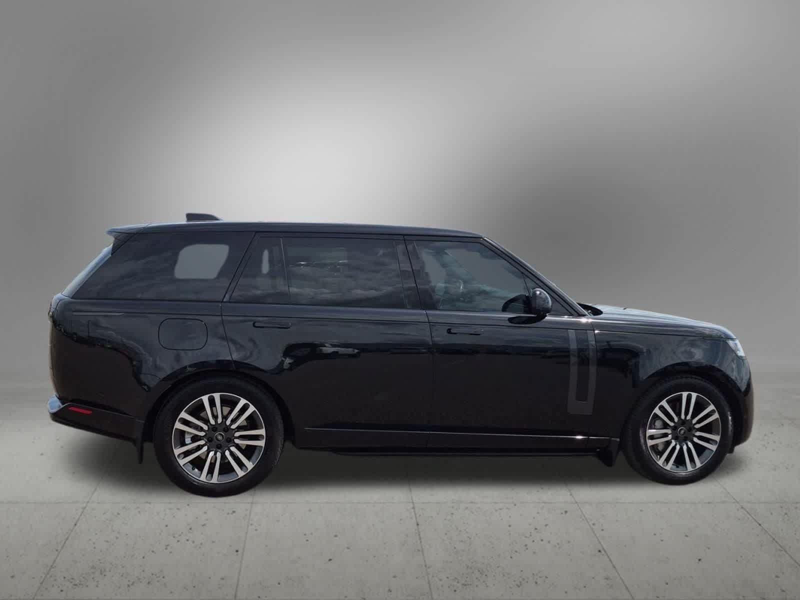 Used 2024 Land Rover Range Rover Long Wheelbase SE AWD/4WD image 7