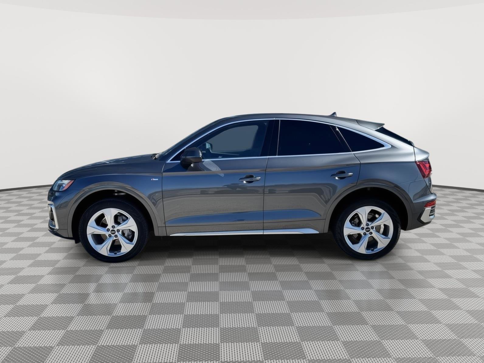 Used 2025 Audi Q5 2.0T Premium image 8