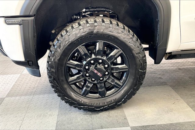 Used 2024 GMC Sierra 2500 AT4 w/ AT4 Premium Plus Package AWD/4WD image 8