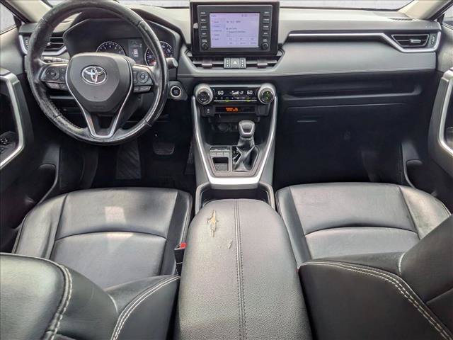 Used 2019 Toyota RAV4 XLE Premium FWD image 16