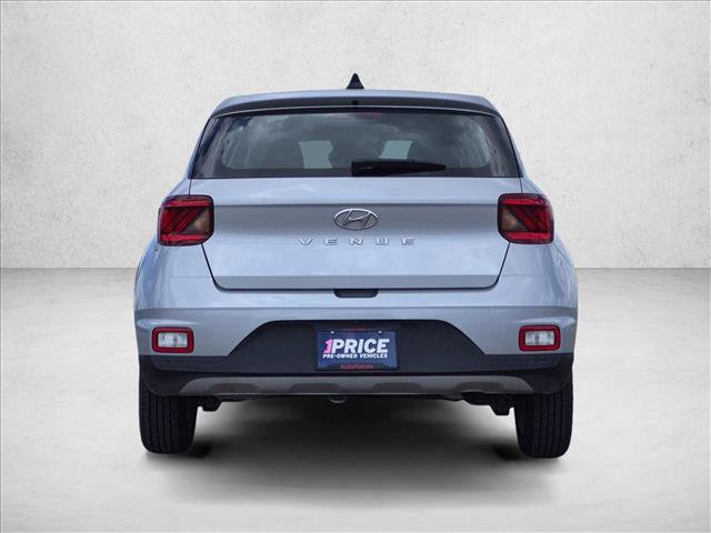 Used 2021 Hyundai Venue SE FWD image 7
