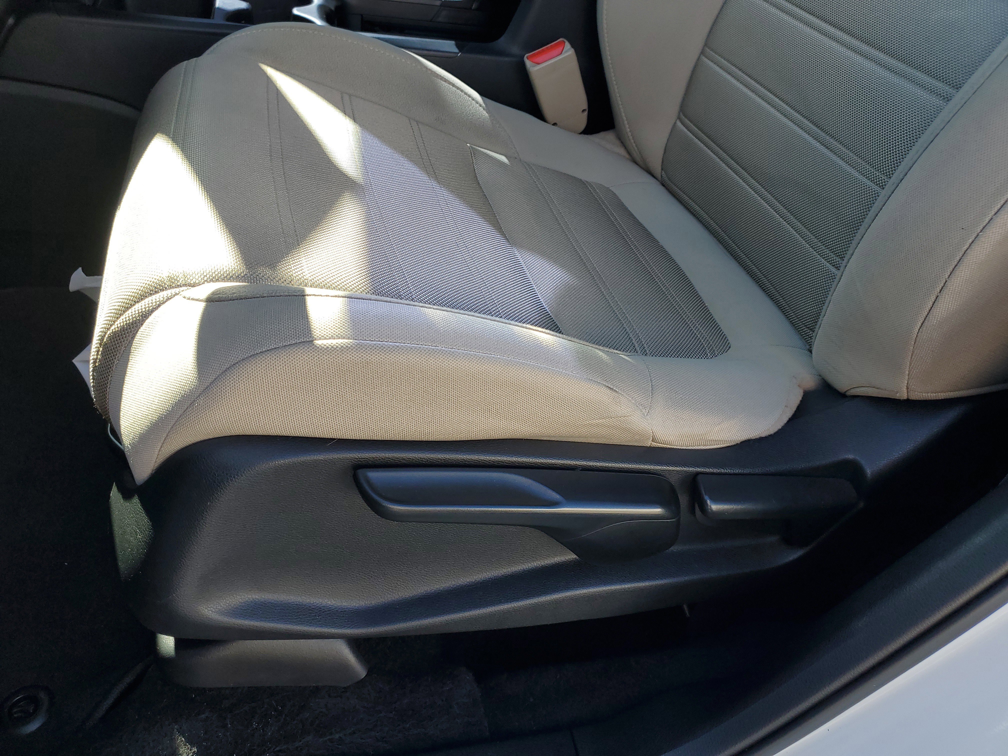 Used 2020 Honda CR-V LX image 17