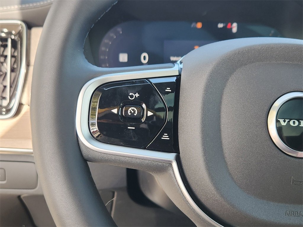 New 2026 Volvo XC90 B6 Ultra w/ Lounge Package image 9