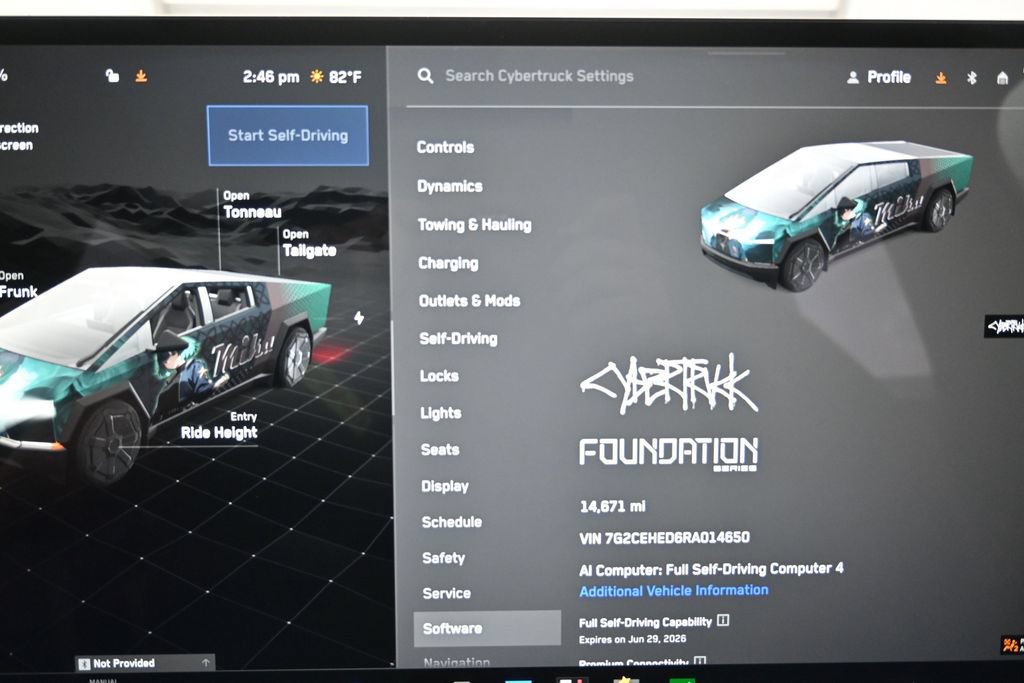 Used 2024 Tesla Cybertruck AWD Crew Cab image 18