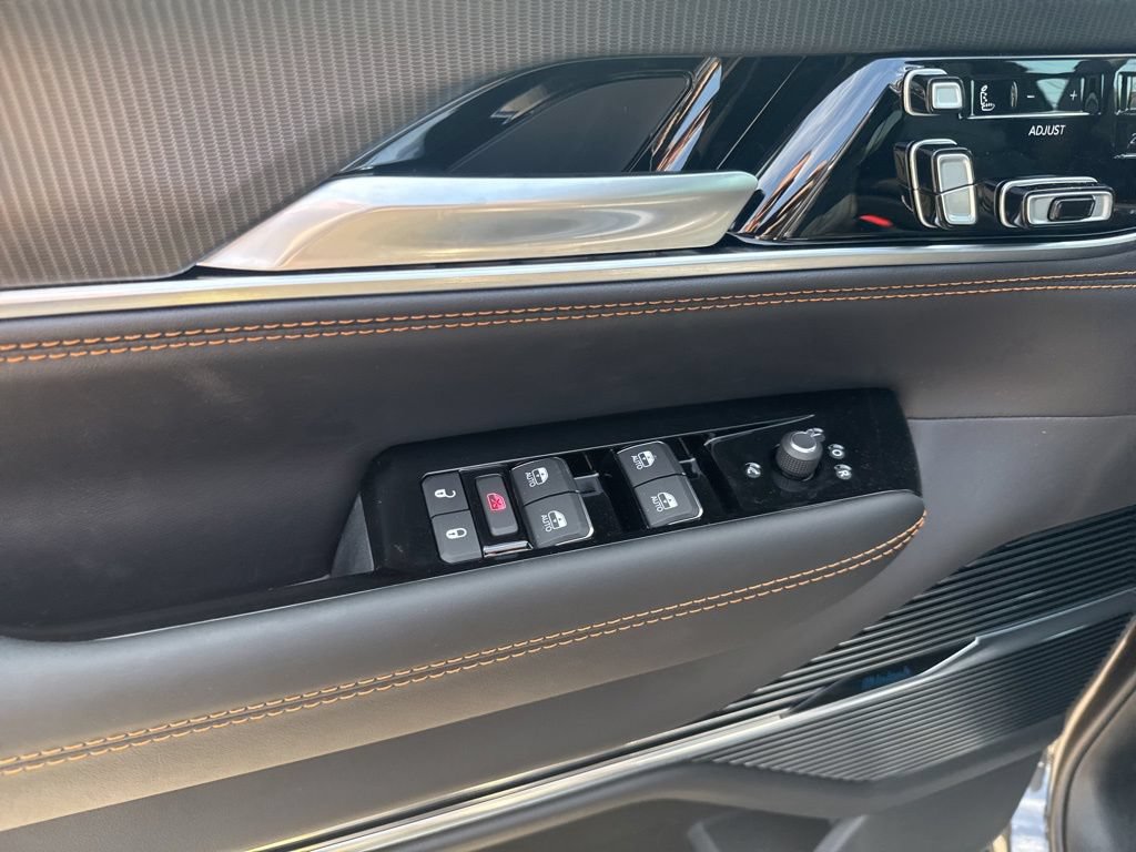 New 2026 Jeep Grand Wagoneer Summit AWD/4WD image 21