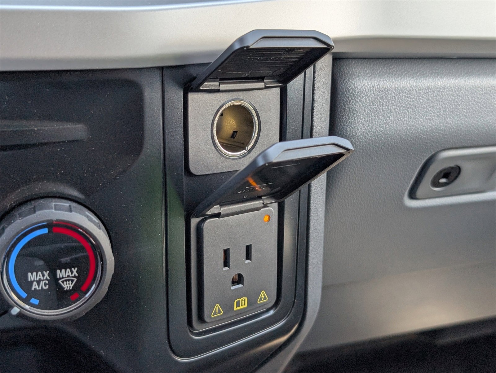 New 2025 Ford F350 XL w/ XL Chrome Package image 19