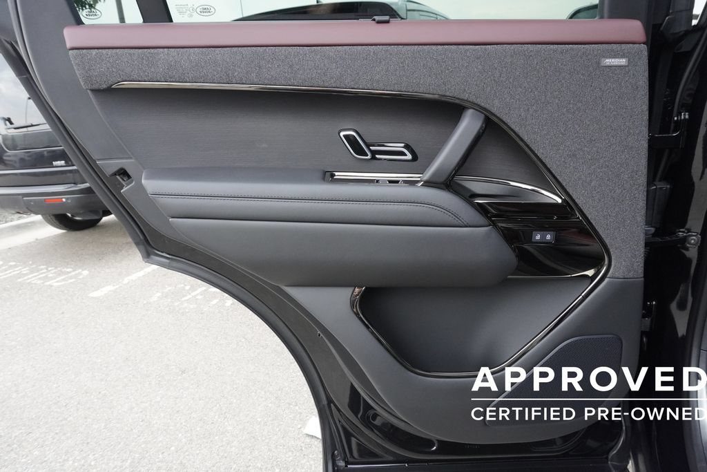 Used 2025 Land Rover Range Rover Sport Autobiography AWD/4WD image 28