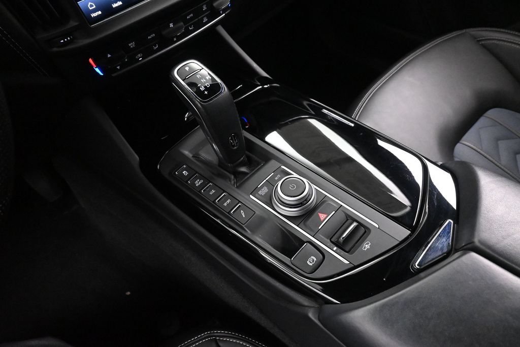 Used 2022 Maserati Levante GT AWD/4WD image 42