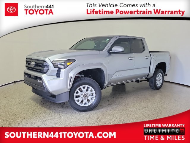 Used 2025 Toyota Tacoma SR5 AWD/4WD image 1
