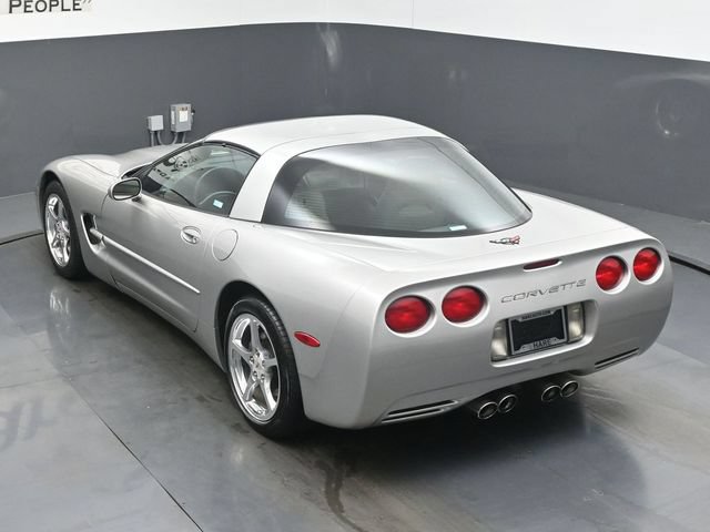 Used 2004 Chevrolet Corvette Coupe RWD image 33