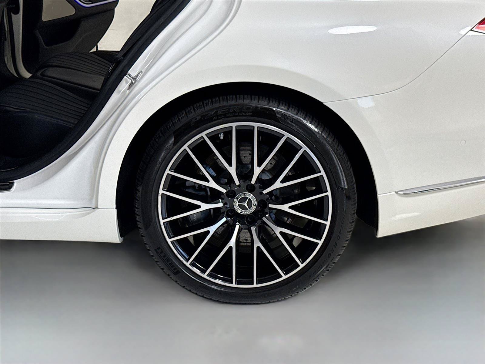 Used 2023 Mercedes-Benz S 500 4MATIC image 34