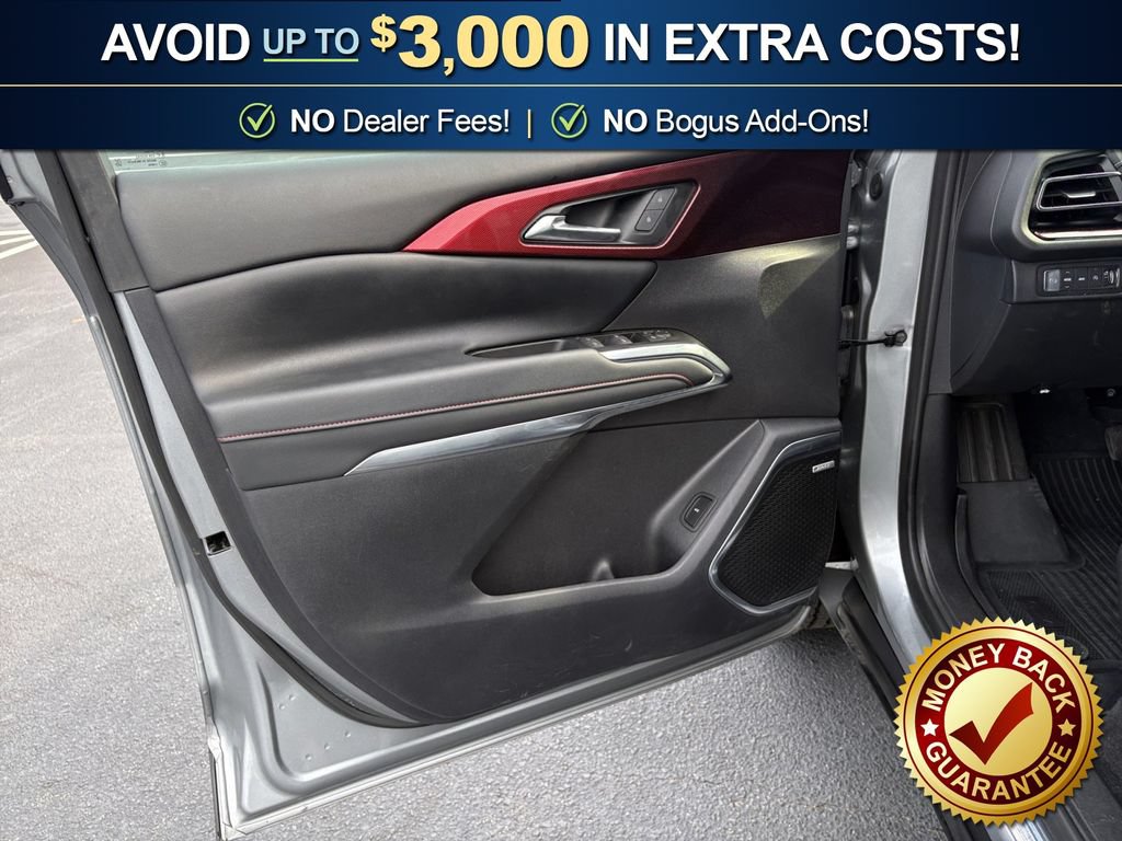 Used 2024 Chevrolet Traverse Z71 w/ Enhanced Driving Package AWD/4WD image 16