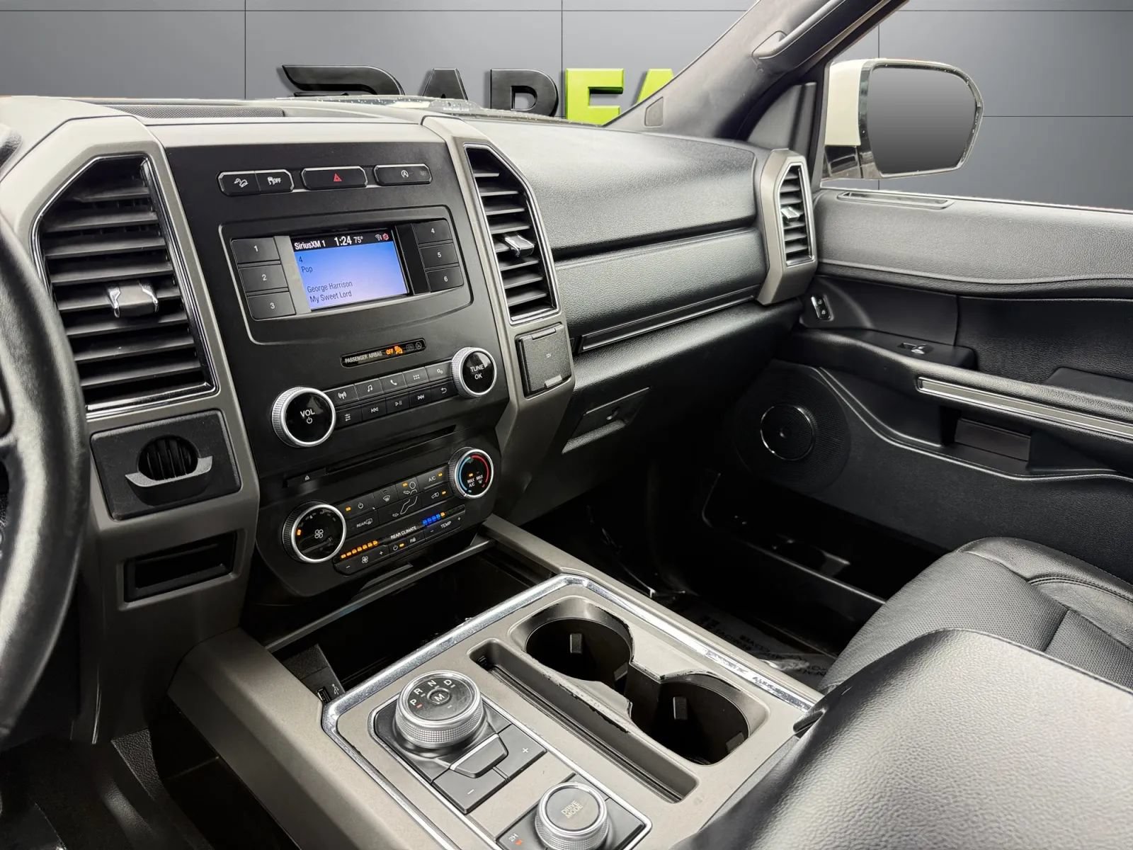 Used 2018 Ford Expedition XLT AWD/4WD image 36