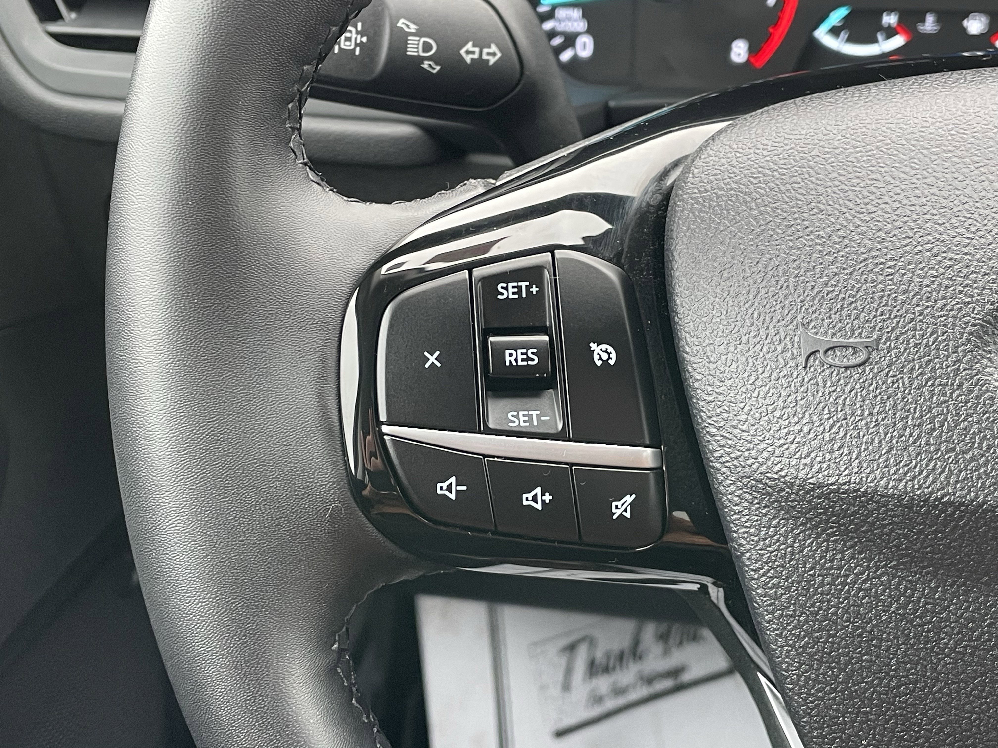 Used 2022 Ford Escape SE w/ Cold Weather Package image 18