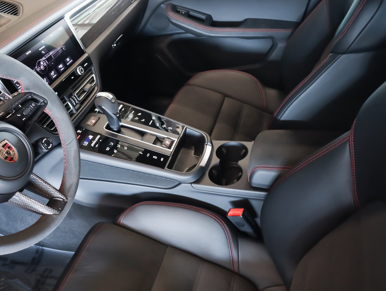 Used 2026 Porsche Macan GTS image 15