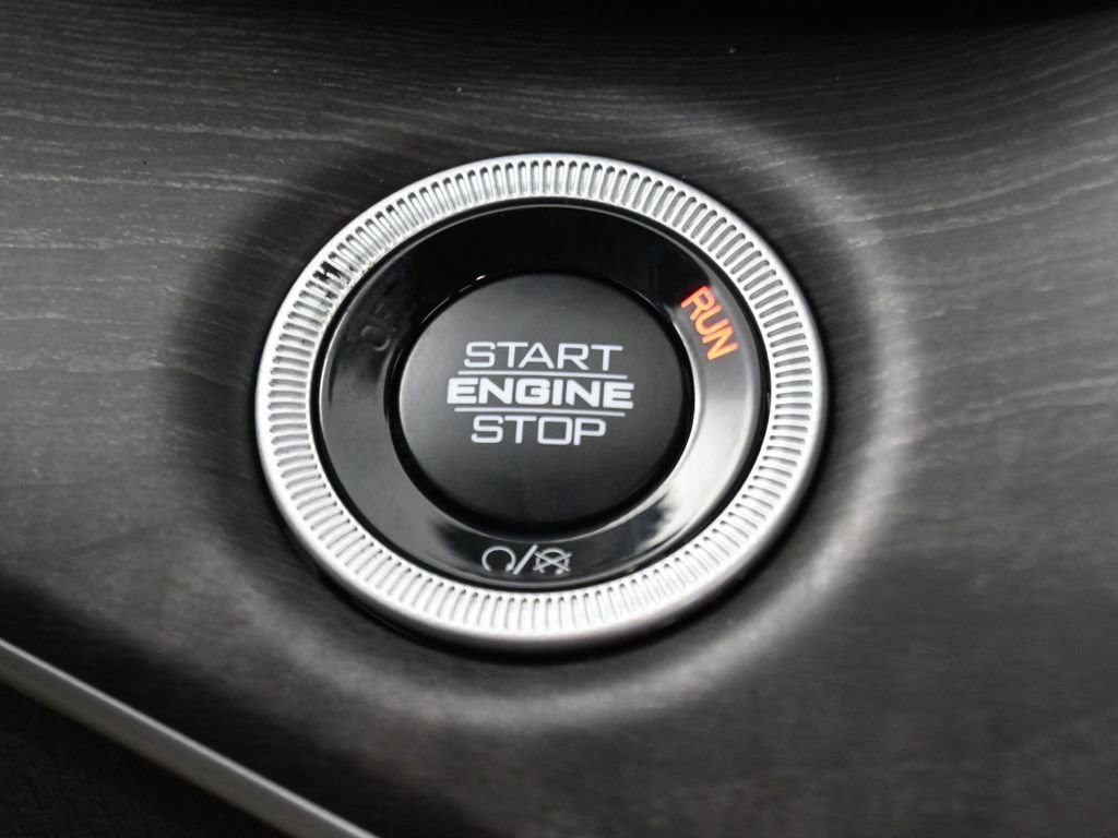 New 2025 Jeep Grand Cherokee Limited w/ Luxury Tech Group II image 26