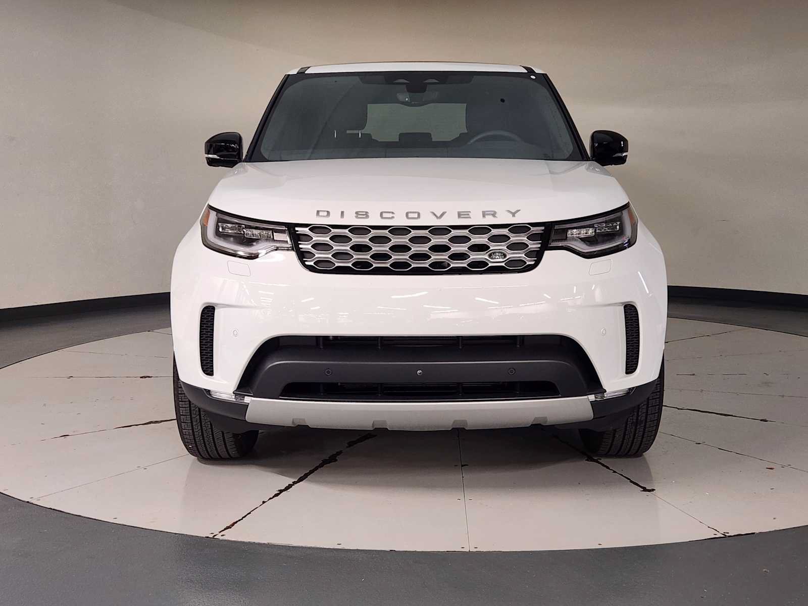 Used 2026 Land Rover Discovery S AWD/4WD image 9