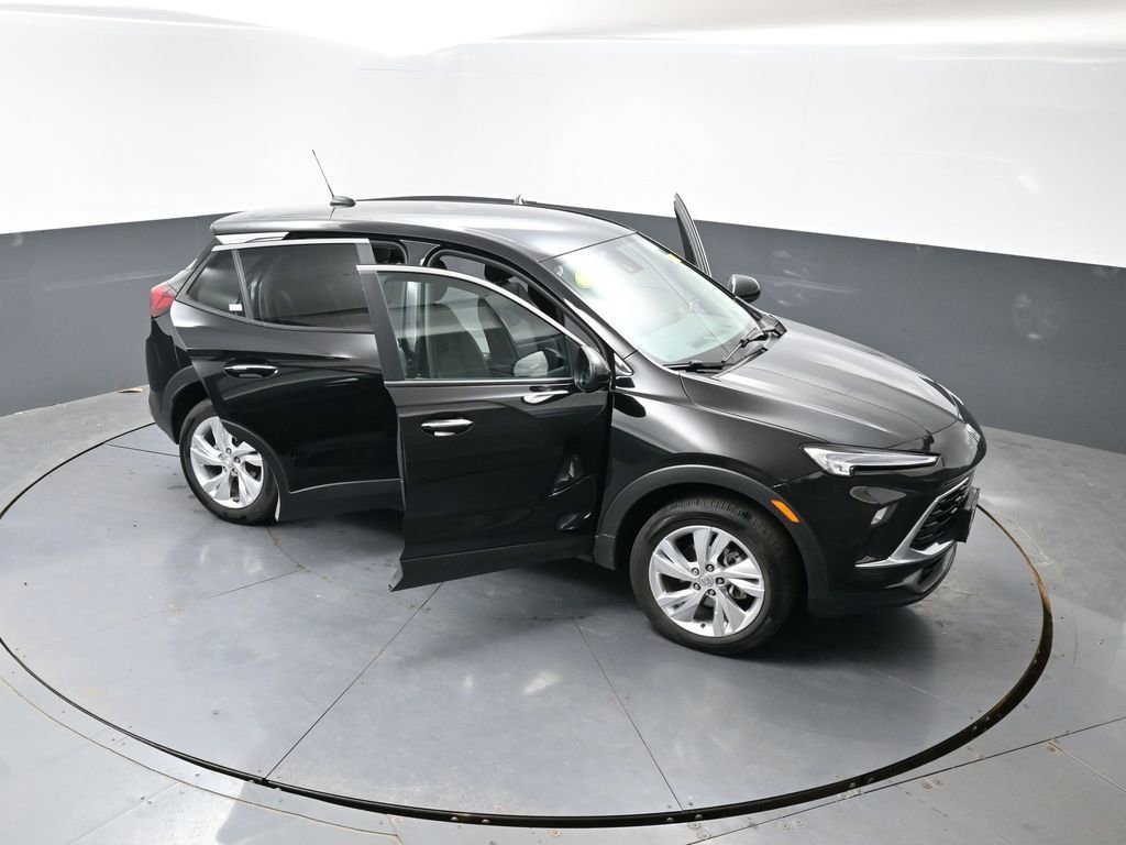 Used 2025 Buick Encore GX Preferred AWD/4WD image 61