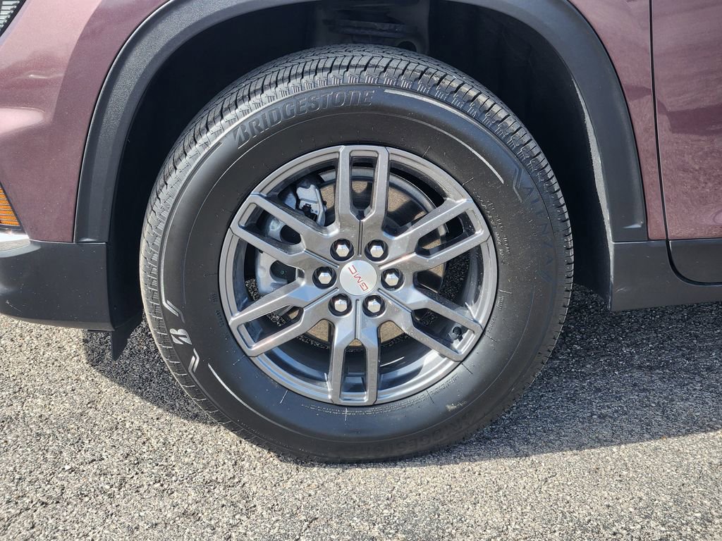 Used 2025 GMC Acadia Elevation image 13