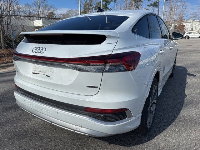 Used 2024 Audi Q4 e-tron Prestige image 11