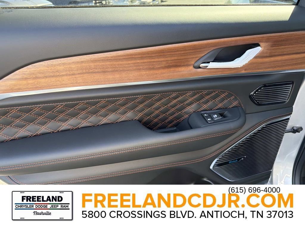 New 2025 Jeep Grand Cherokee L Summit image 14