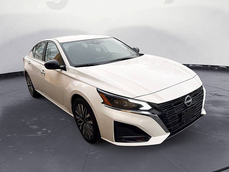 Used 2025 Nissan Altima 2.5 SV image 7