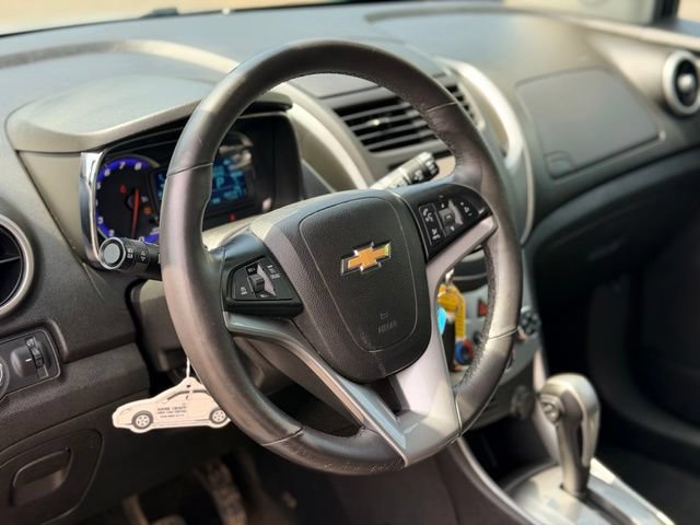 Used 2016 Chevrolet Trax LT w/ LT Convenience Package FWD image 8