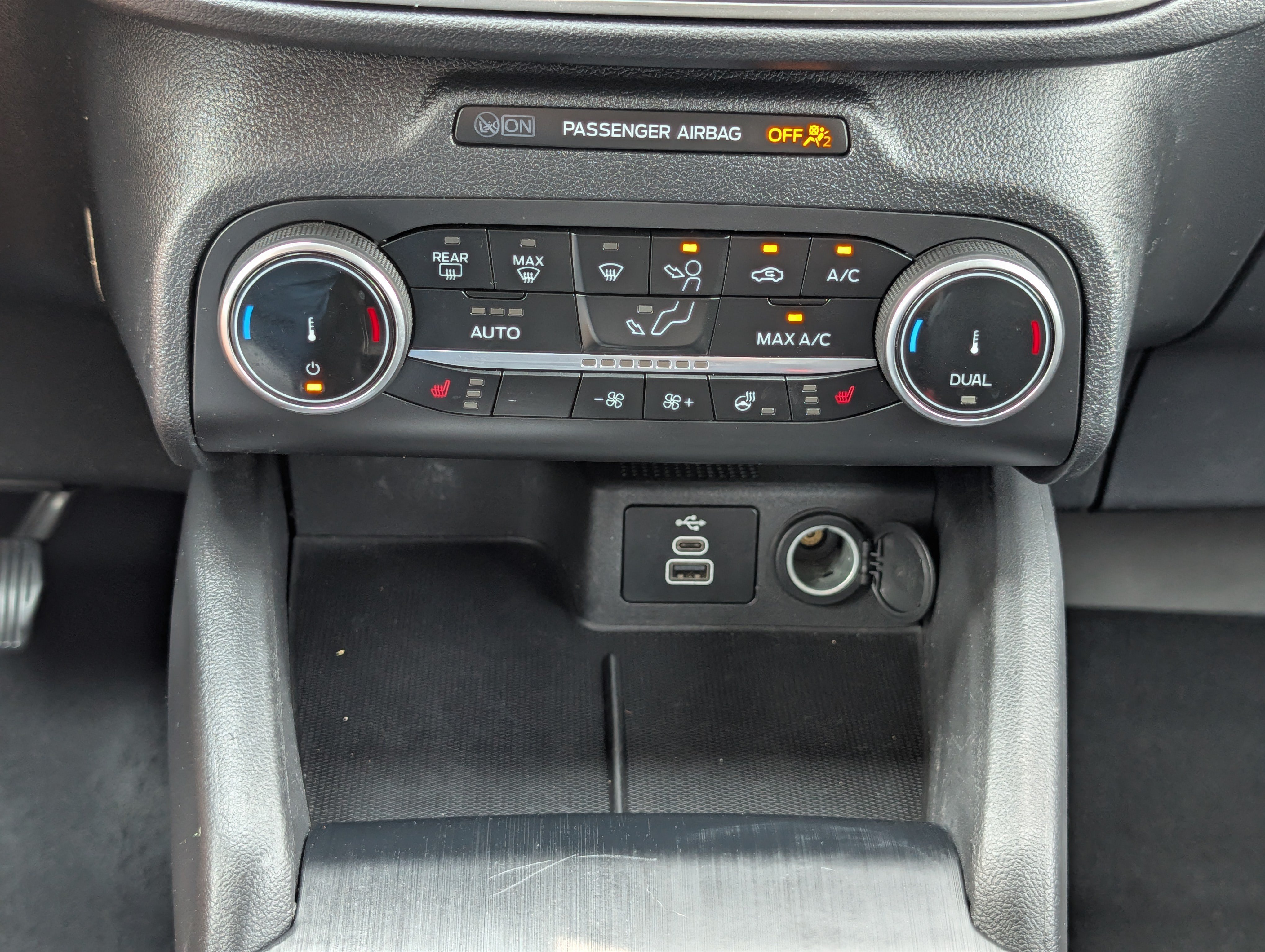 Certified 2024 Ford Escape Active AWD/4WD image 25