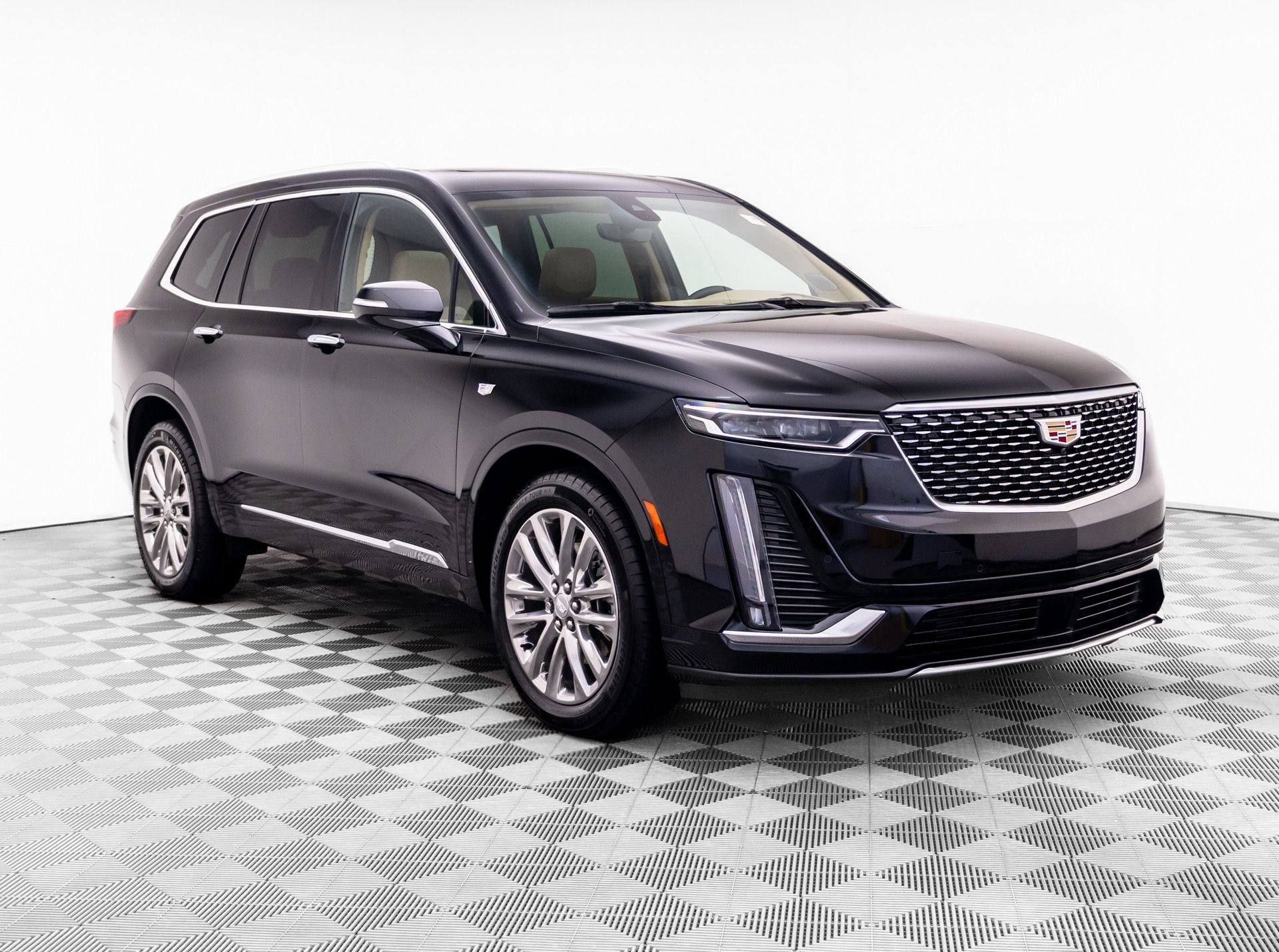 Certified 2025 Cadillac XT6 Premium Luxury w/ Platinum Package AWD/4WD image 7