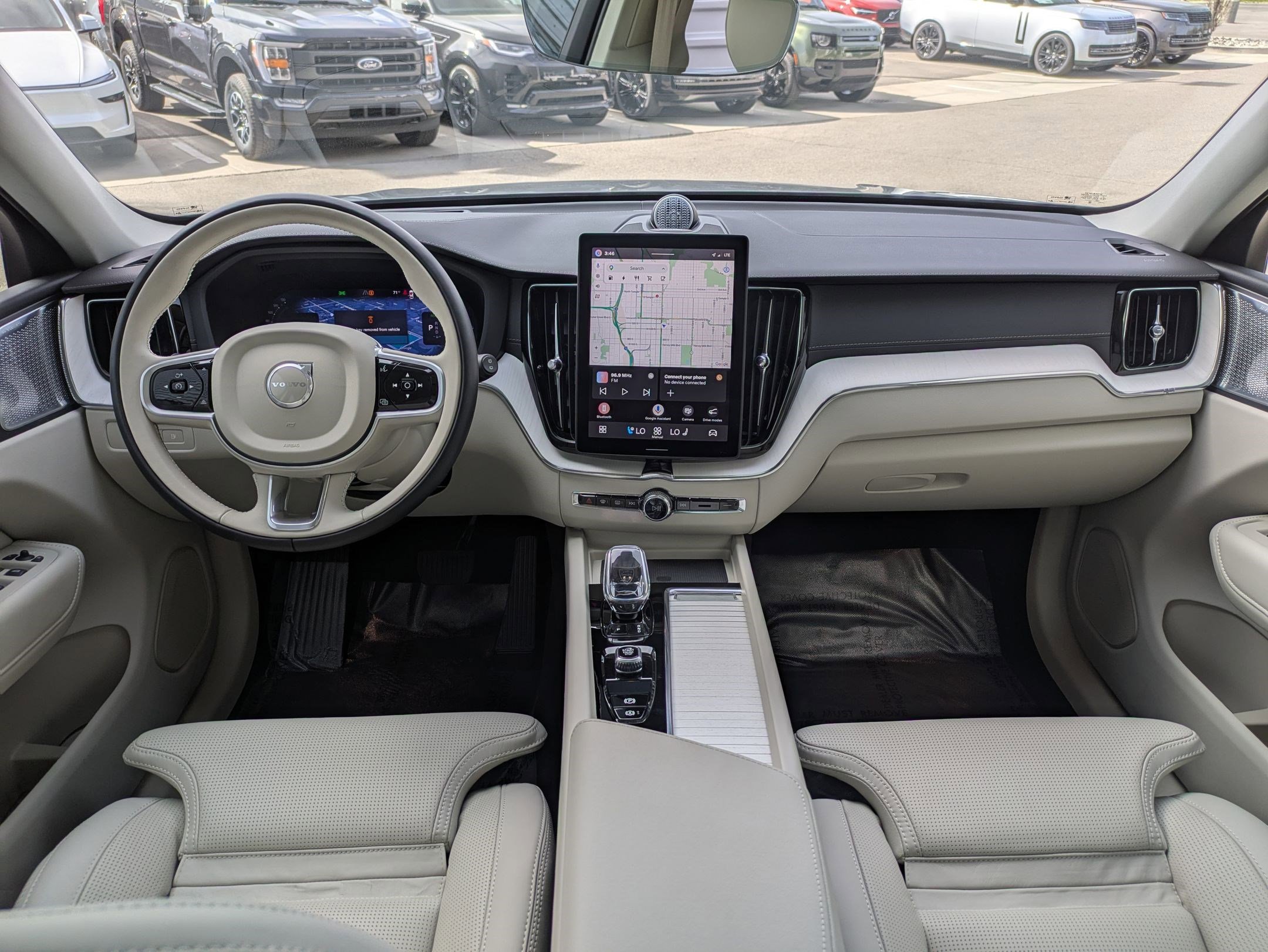 Used 2026 Volvo XC60 T8 Ultra image 27