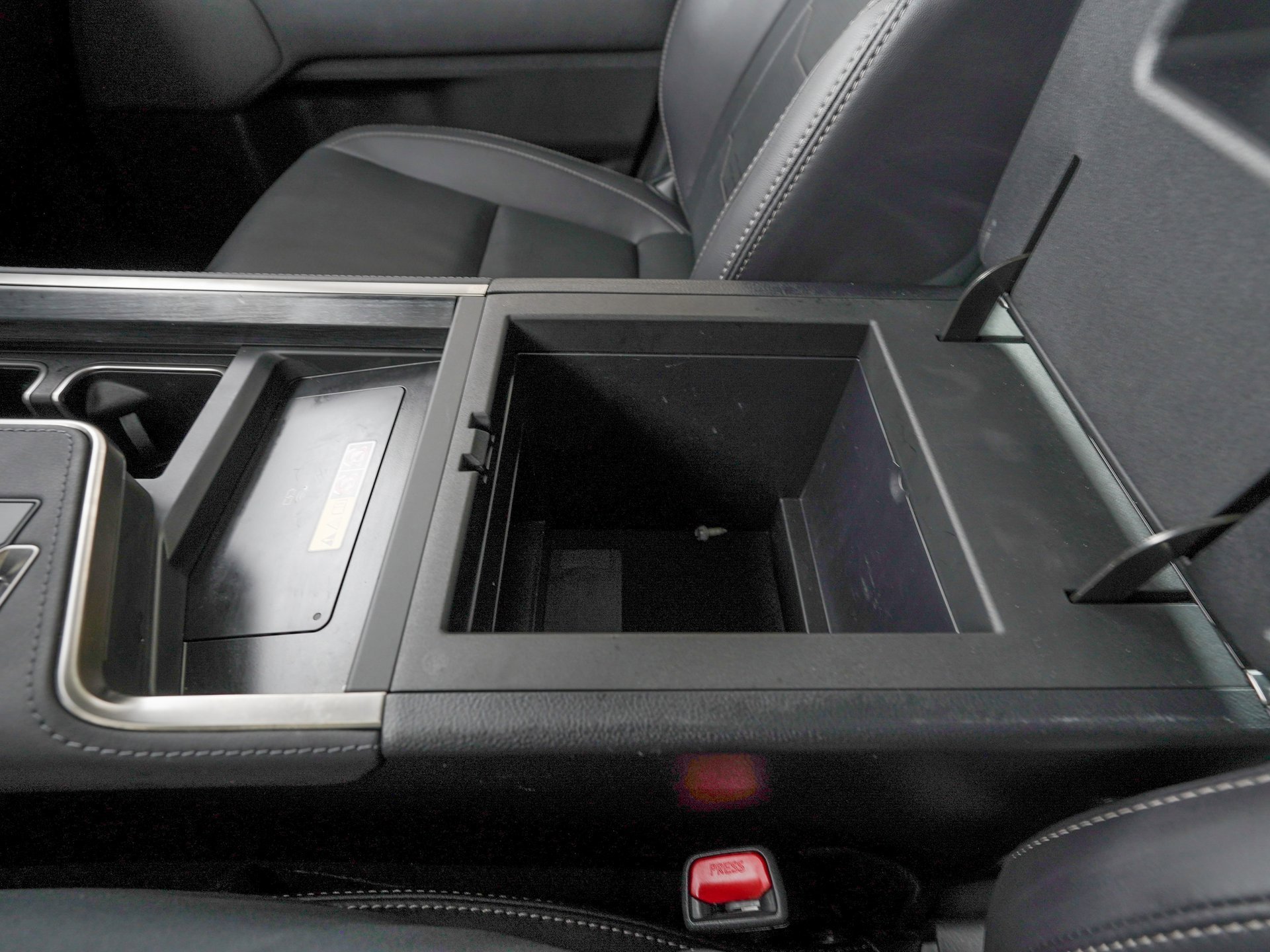 Used 2025 Lexus GX 550 550 Luxury w/ Cold Area Package image 32