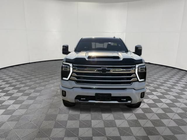 Used 2024 Chevrolet Silverado 3500 High Country w/ Technology Package AWD/4WD image 13