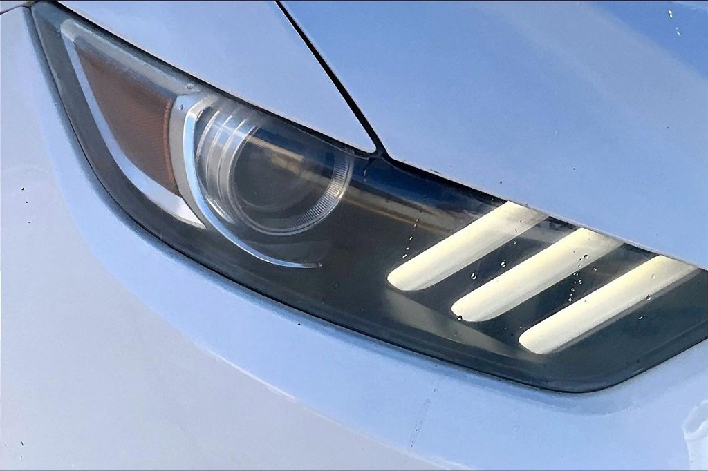 Used 2016 Ford Mustang Coupe image 29