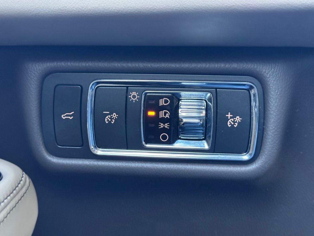 Used 2023 Lincoln Aviator Reserve w/ Equipment Group 201A image 38