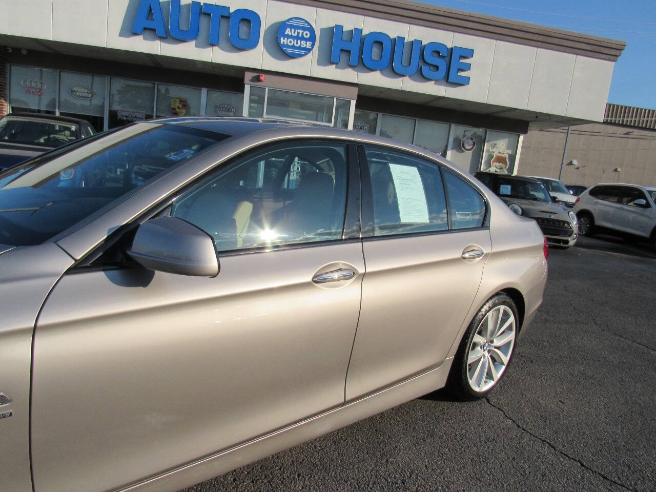 Used 2011 BMW 535i xDrive Sedan AWD/4WD image 8