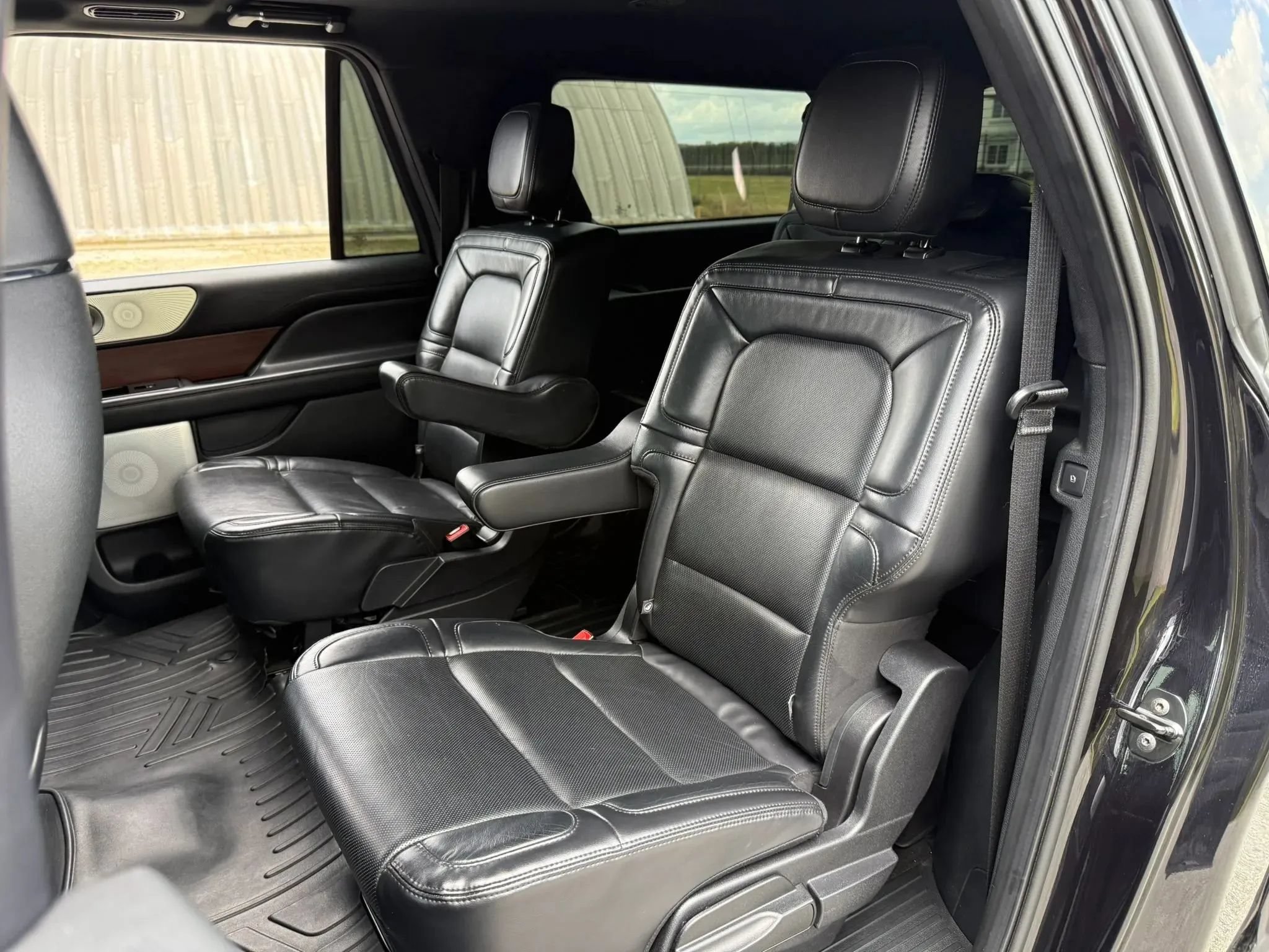 Used 2021 Lincoln Navigator L Reserve AWD/4WD image 15