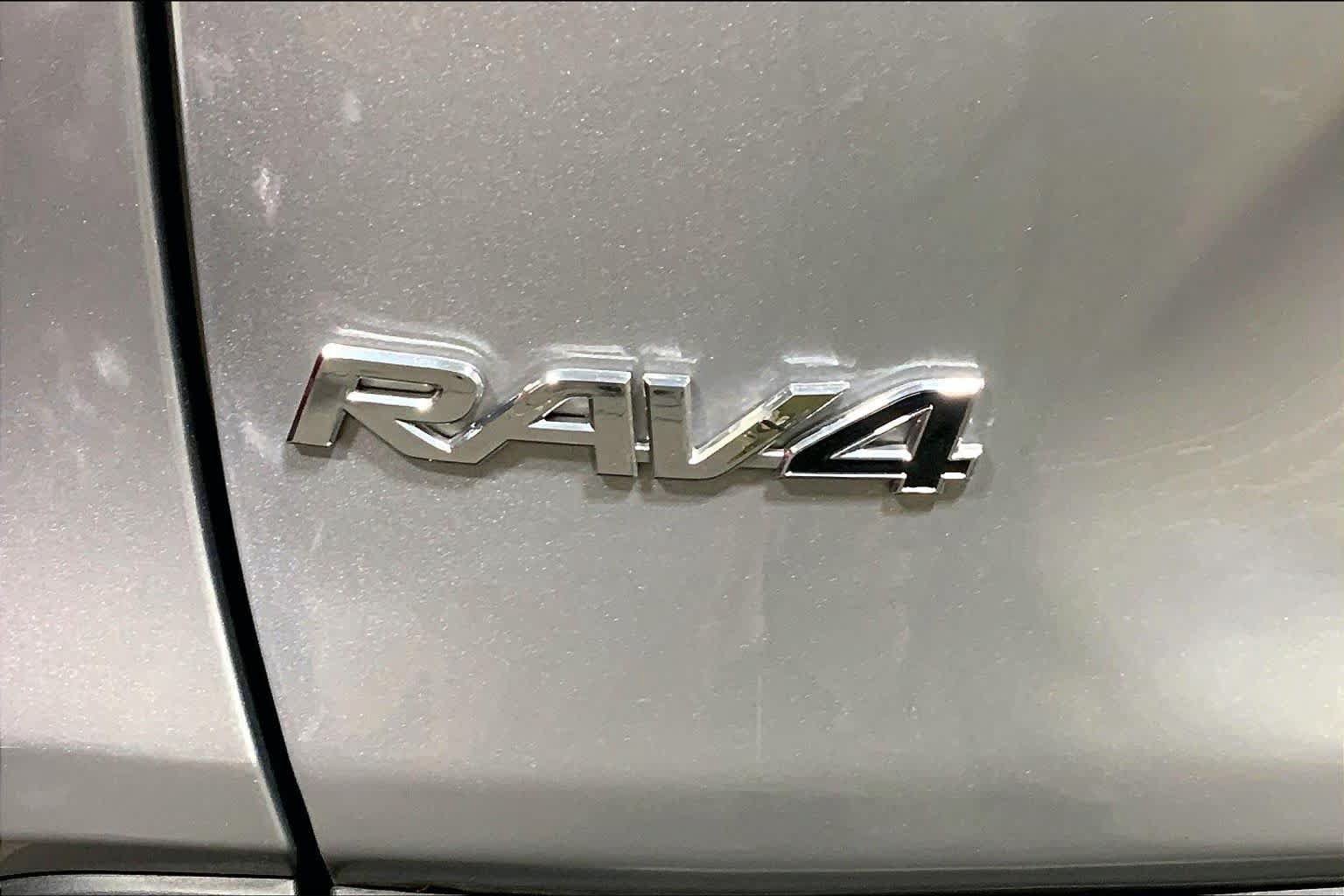 Certified 2025 Toyota RAV4 XLE AWD/4WD image 31