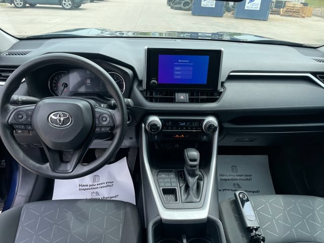 Used 2025 Toyota RAV4 XLE AWD/4WD image 22