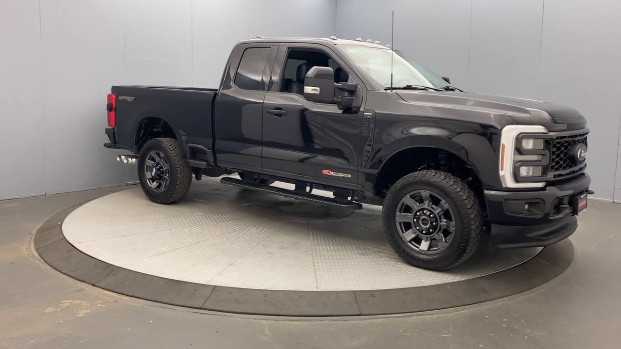 Used 2024 Ford F350 Lariat w/ Sport Appearance Package AWD/4WD image 7