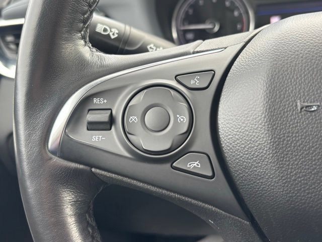 Used 2021 Buick Enclave Essence w/ Sound and Sites Package AWD/4WD image 19