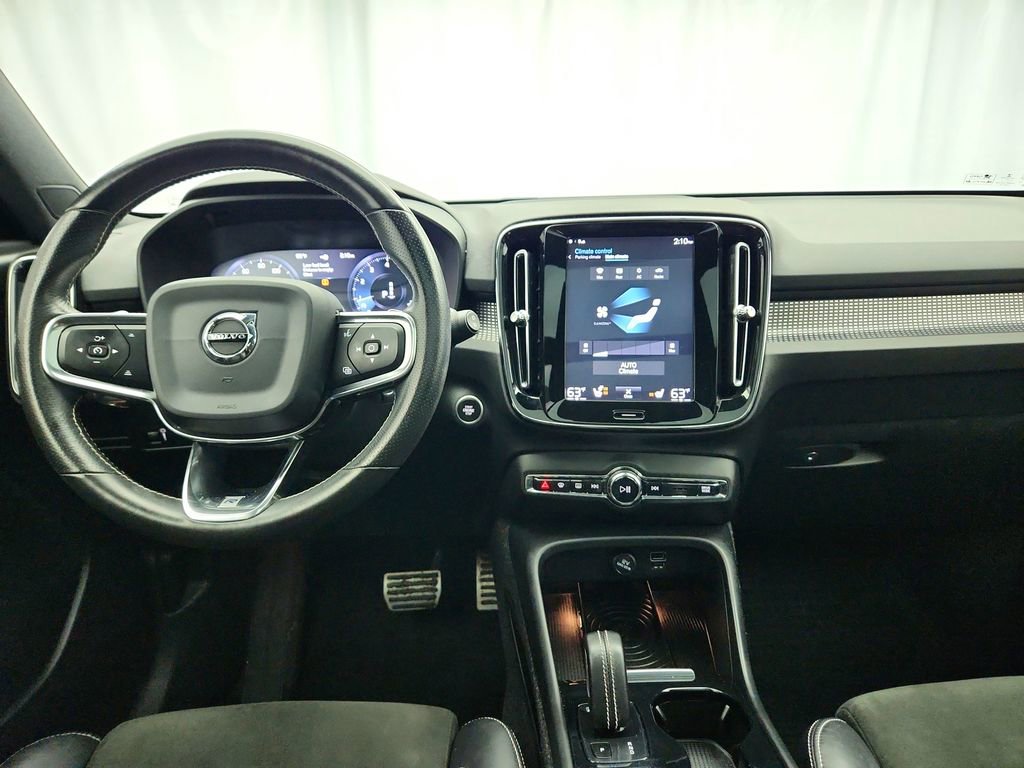 Used 2019 Volvo XC40 T5 R-Design AWD/4WD image 17