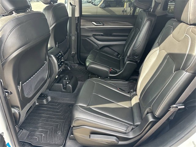 Used 2023 Jeep Grand Cherokee L Limited image 22