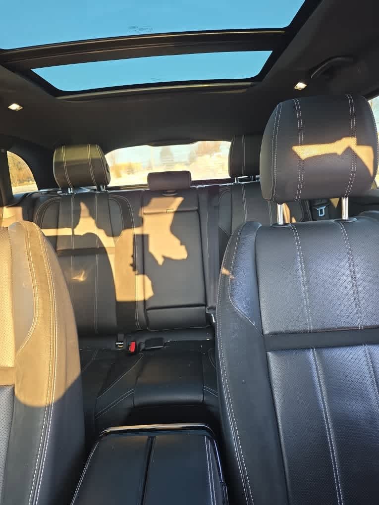 Used 2018 Land Rover Range Rover Velar R-Dynamic SE image 8