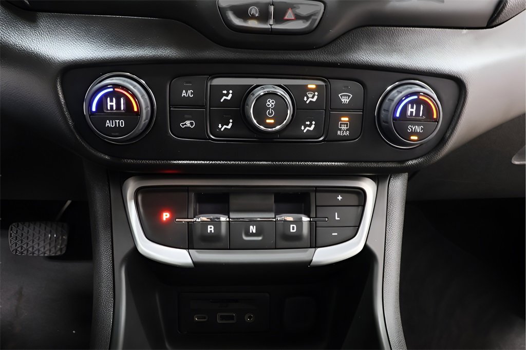 Used 2022 GMC Terrain SLT w/ Tech Package image 10