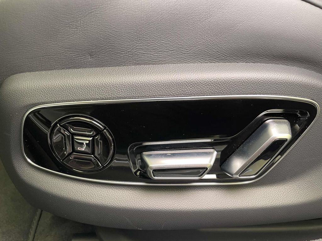 New 2026 Audi S8 AWD/4WD image 17