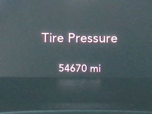 Used 2022 Dodge Challenger SXT w/ Blacktop Package image 33