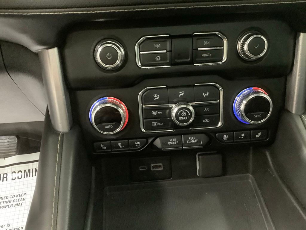 Used 2021 GMC Yukon SLT w/ SLT Luxury Package image 17
