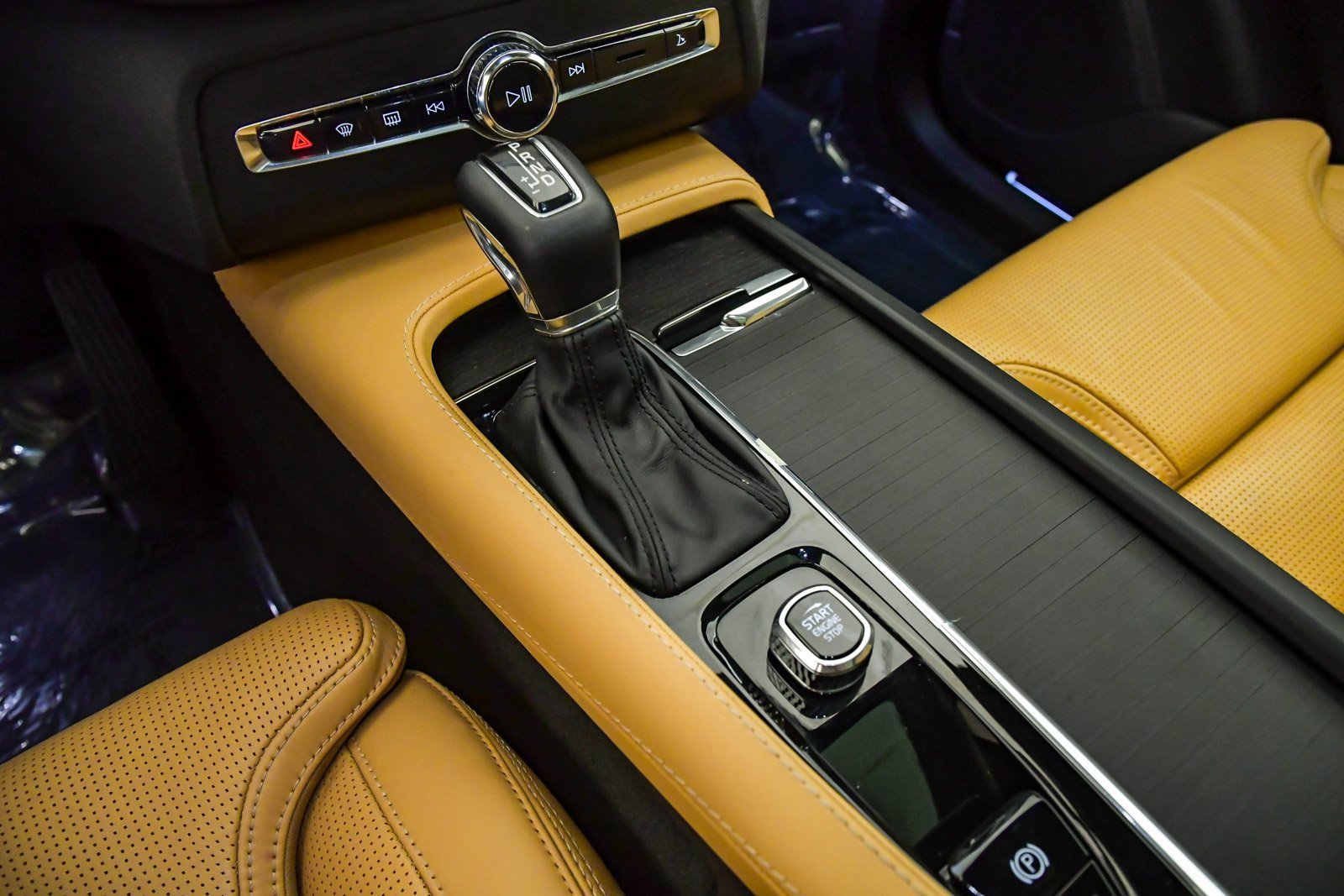 Certified 2022 Volvo XC90 T6 Inscription image 26