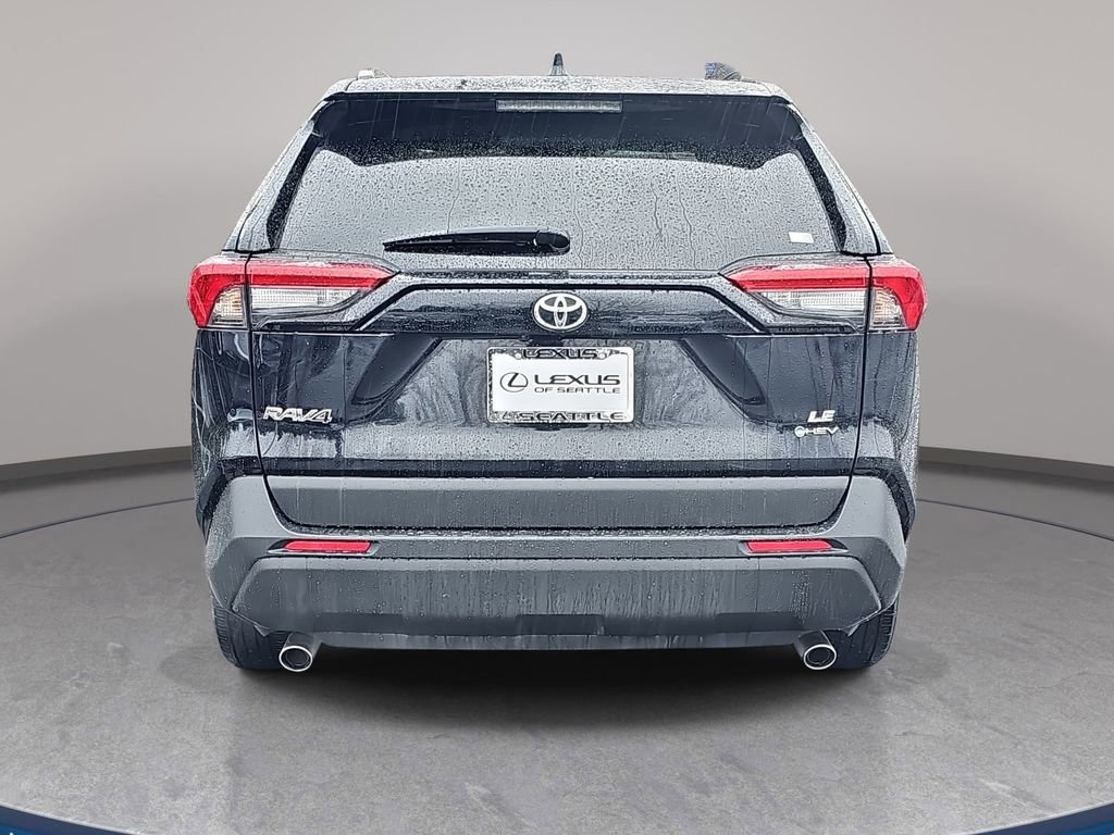 Used 2025 Toyota RAV4 LE image 7