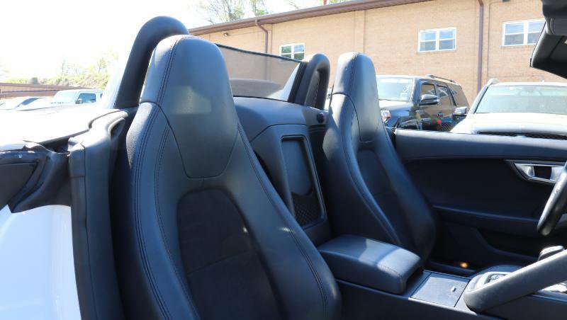 Used 2017 Jaguar F-TYPE Convertible image 19